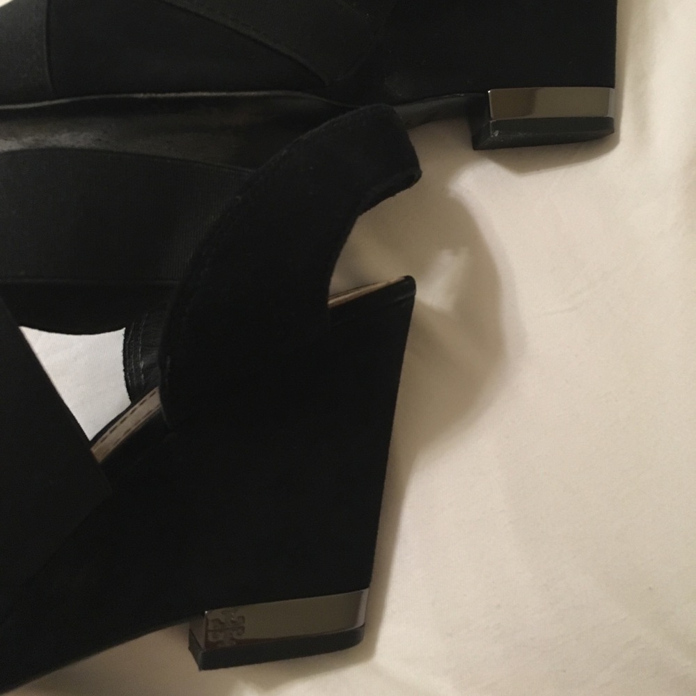 Tory Burch Suede Wedge 8.5 - Picture 5 of 6